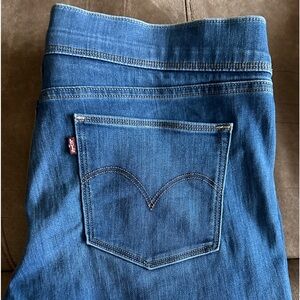 Levi Denim stretch pull ons